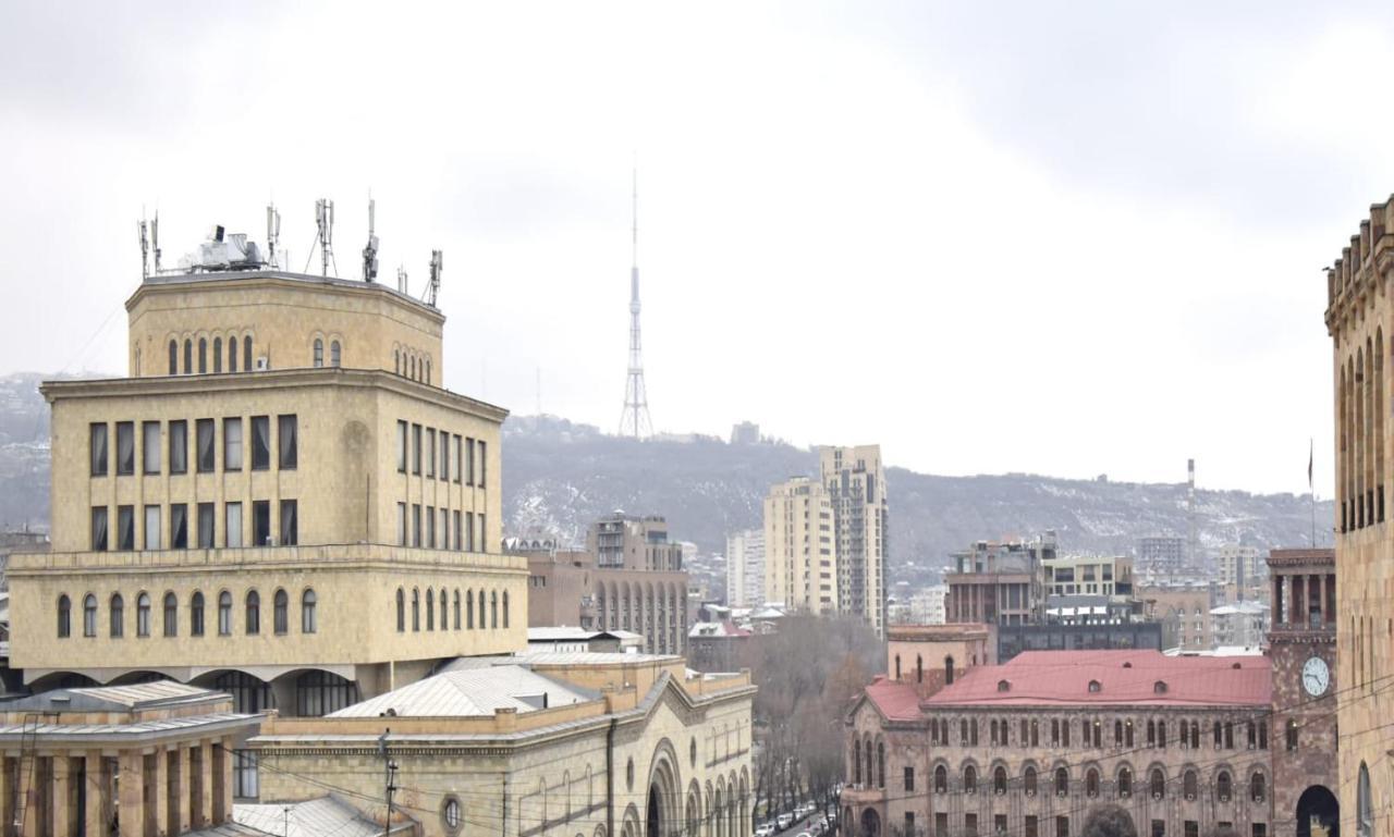 Byuzand7 New Building In Republic Square Erivan Exterior foto
